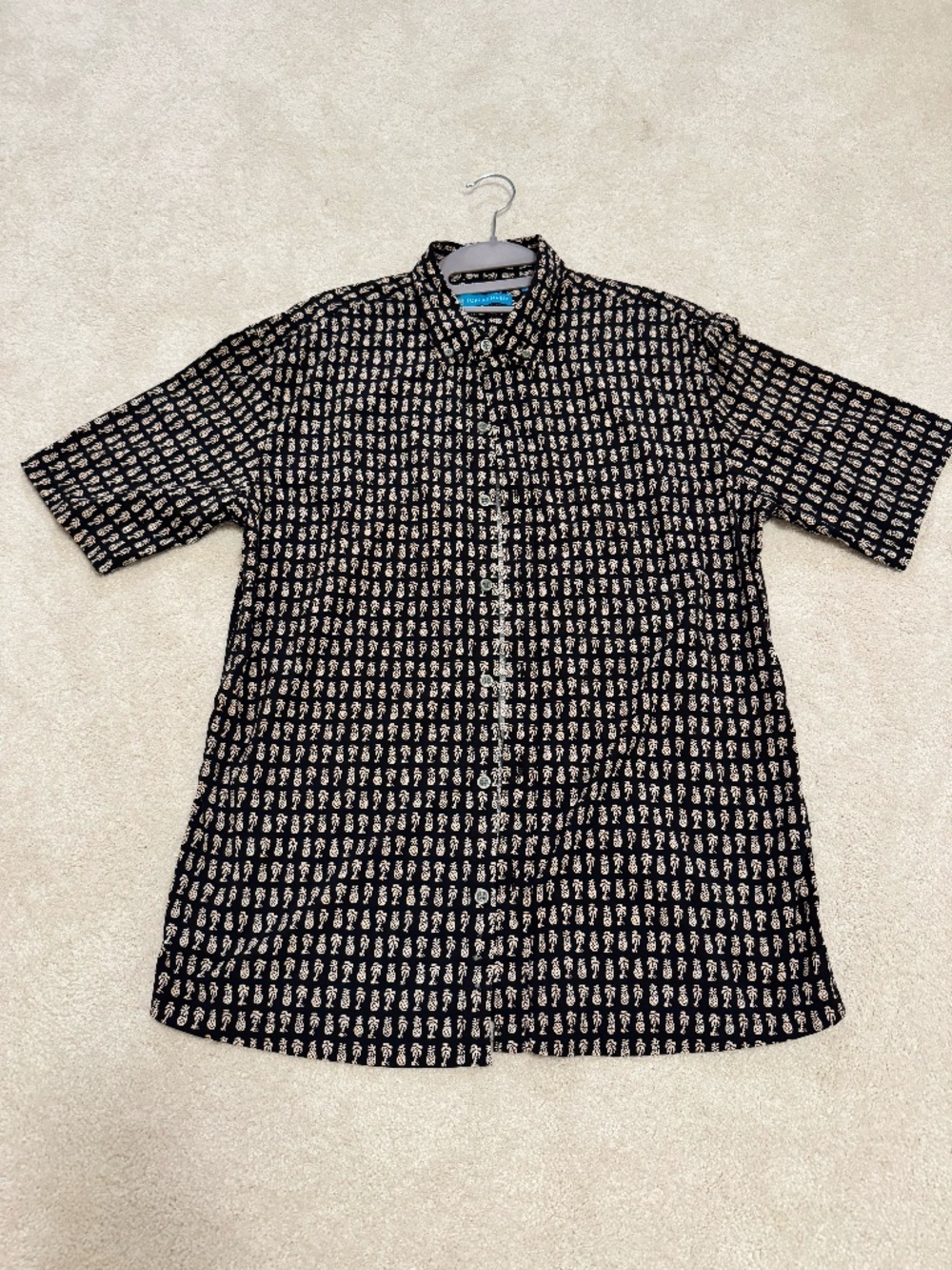 Tori Richard pineapple shirt